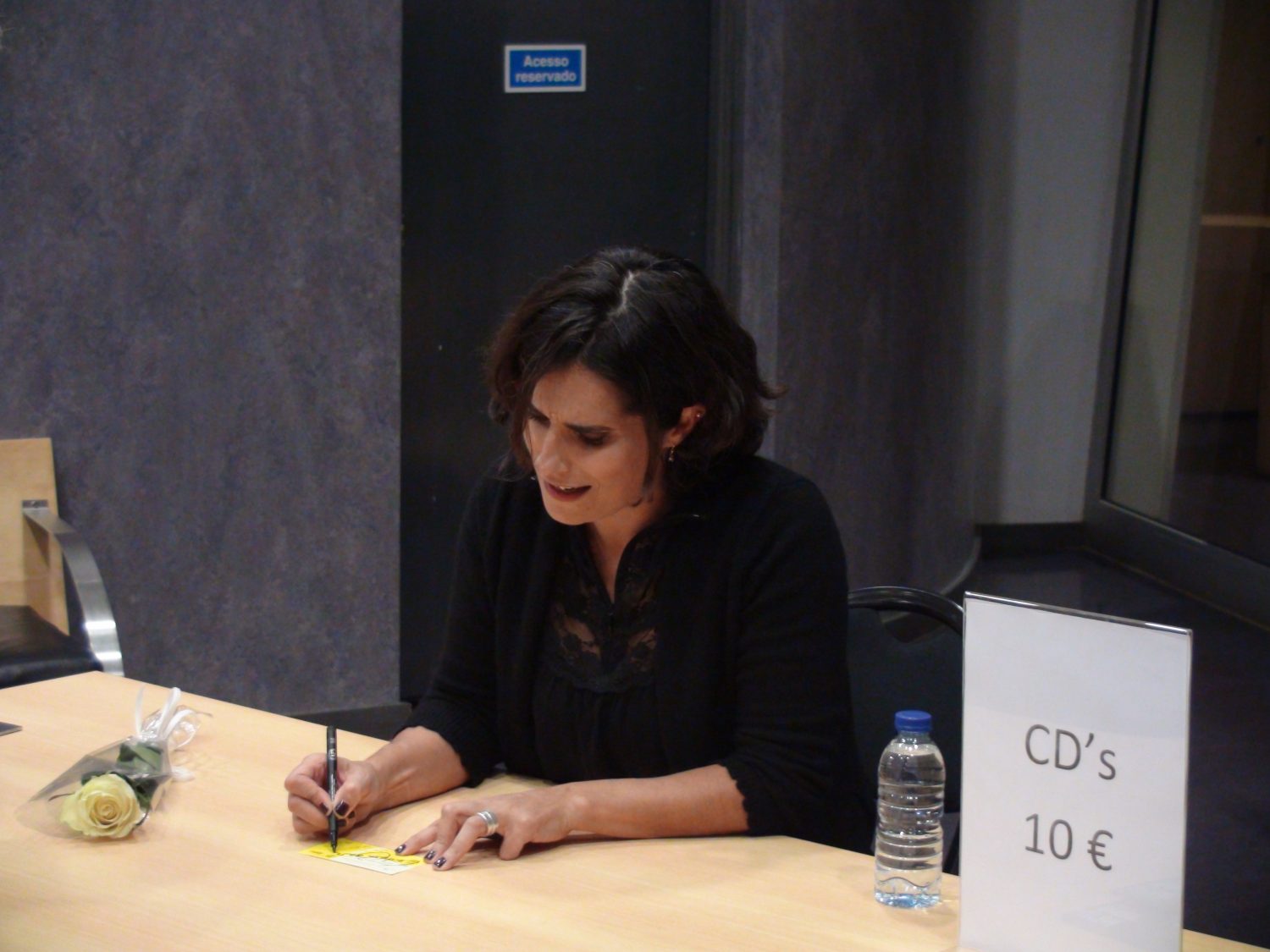 Cristina Branco - sessão de autógrafos